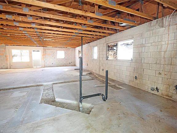 5th image of 9740 Vanderbilt Dr Lot 25