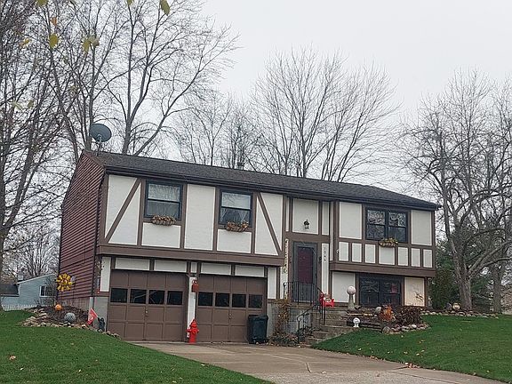 3rd image of 1044 Old Farm Trl