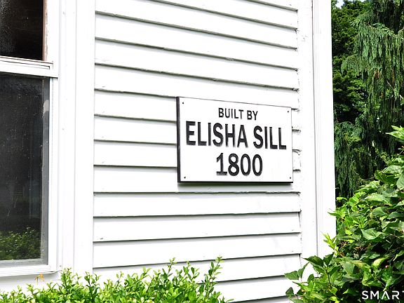 3rd image of 209 Palisado Avenue
