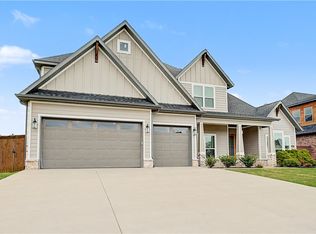 417 NE Royce Loop, Bentonville, AR 72712