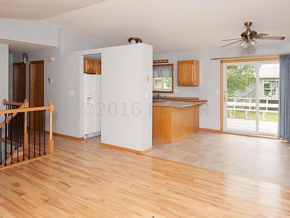 4th image of 2911 Heatherwood Cir S