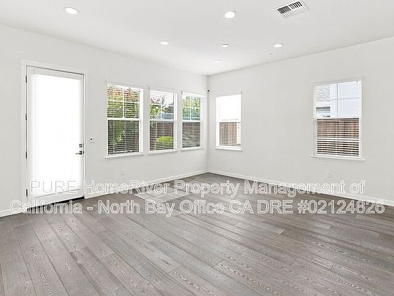 5th image of 1718 Linden Ln