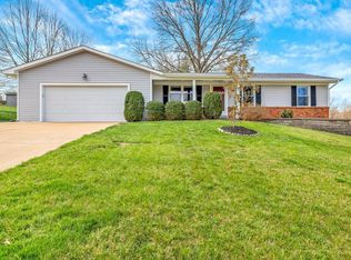 302 Forest Hills Dr, Eureka, MO