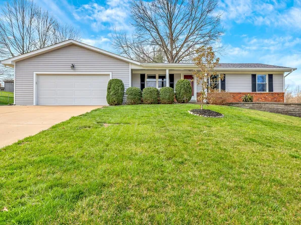 302 Forest Hills Dr, Eureka, MO 63025