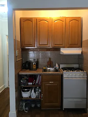 Rented by Avi Nash Associates | media 9