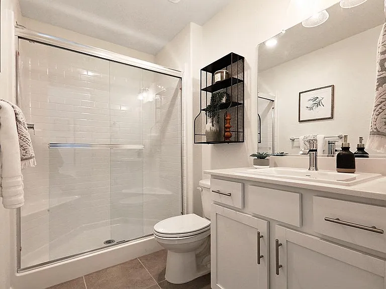 413 E Sedona Ave — Photo 2
