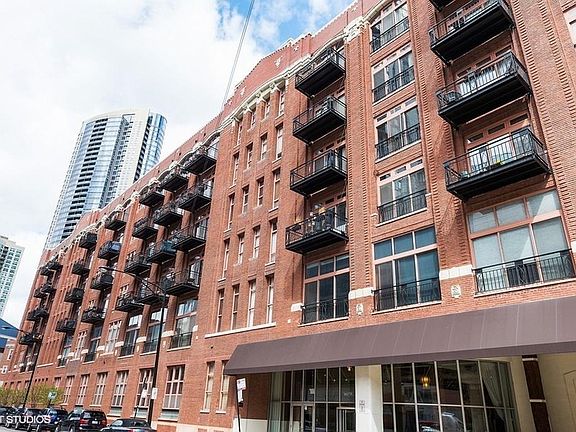 2nd image of 360 W Illinois St APT 6G