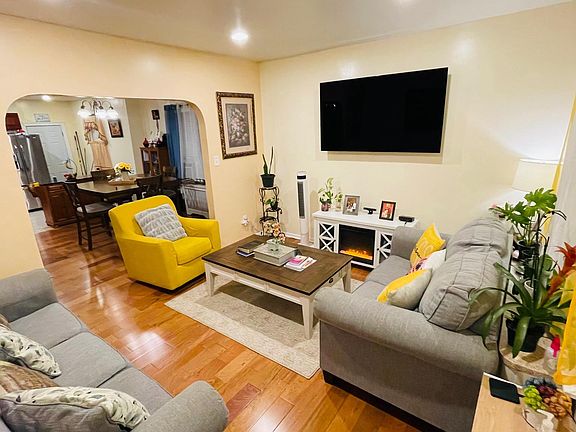 2nd image of 6024 Edmund St