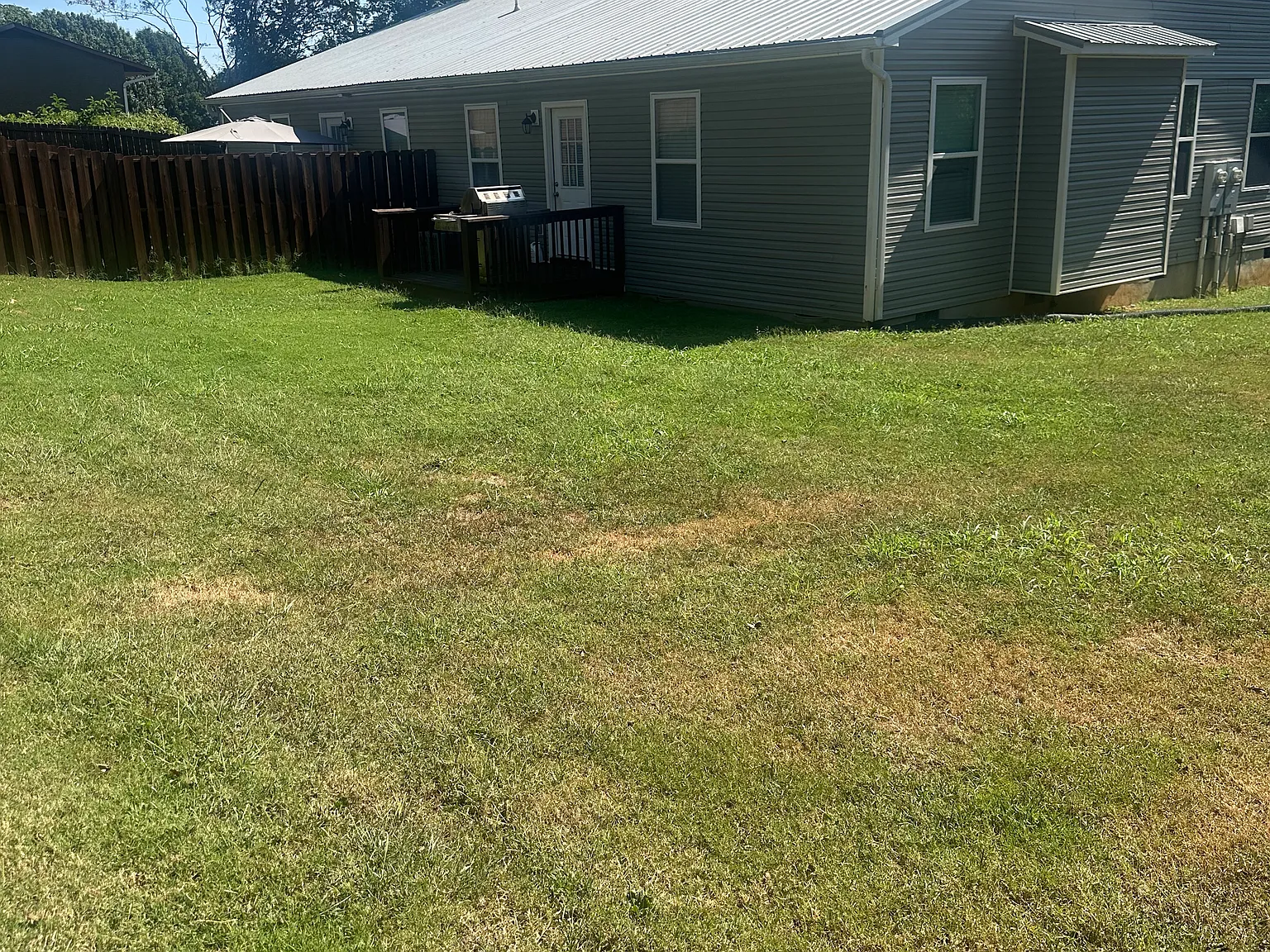 3 bed, 1200 sqft, $1,900 — Photo 2