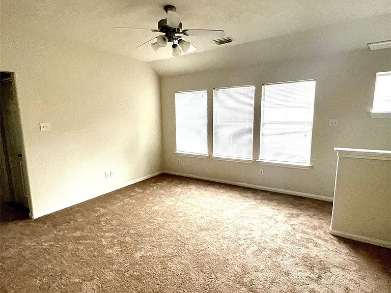 43 Nestlewood Pl — Photo 7