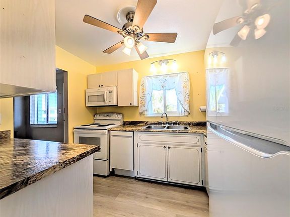 4th image of 1830 SUNNY DRIVE #D31