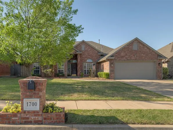 1700 Oxford Ave, Edmond, OK 73013