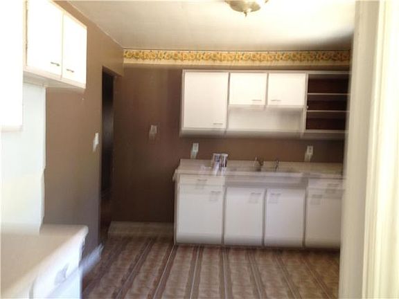 4th image of 3648 N Station St