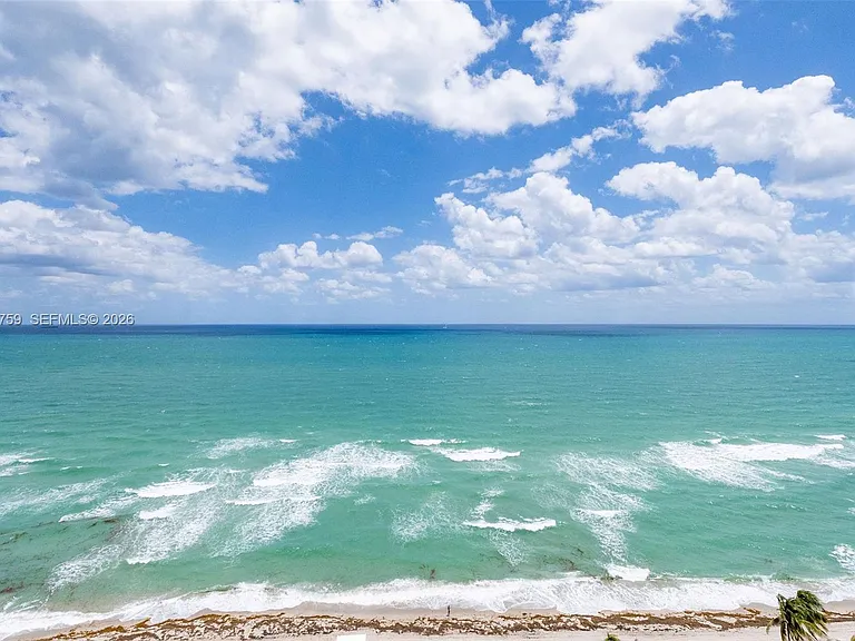 2030 S Ocean Dr #1820 — Photo 2