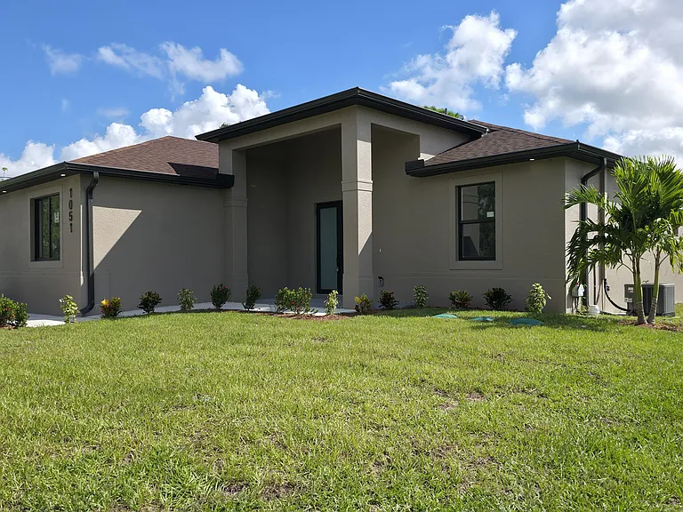 1051 Bassinger Ave S #A — Photo 11