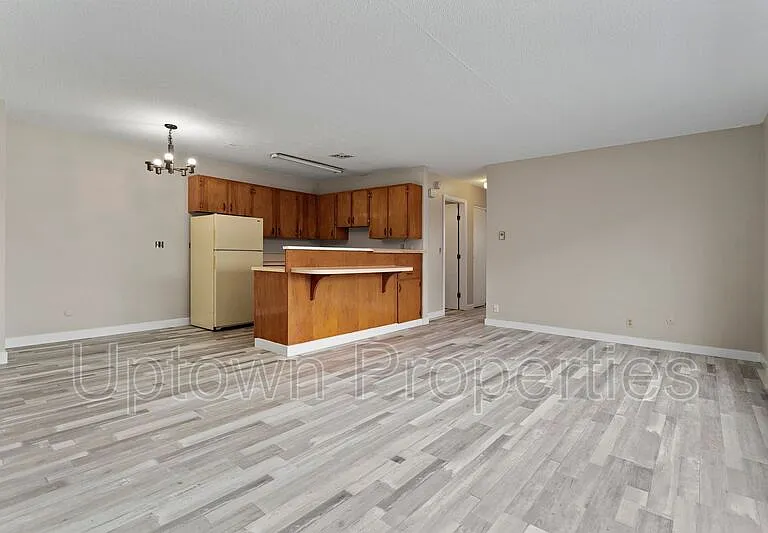 4121 SE 28th Ave — Photo 2