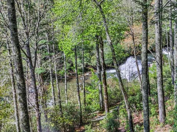 108 River Park Villas Drive #B, Sapphire, NC 28774