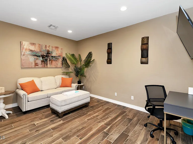 540 N Scott Dr #540 — Photo 27
