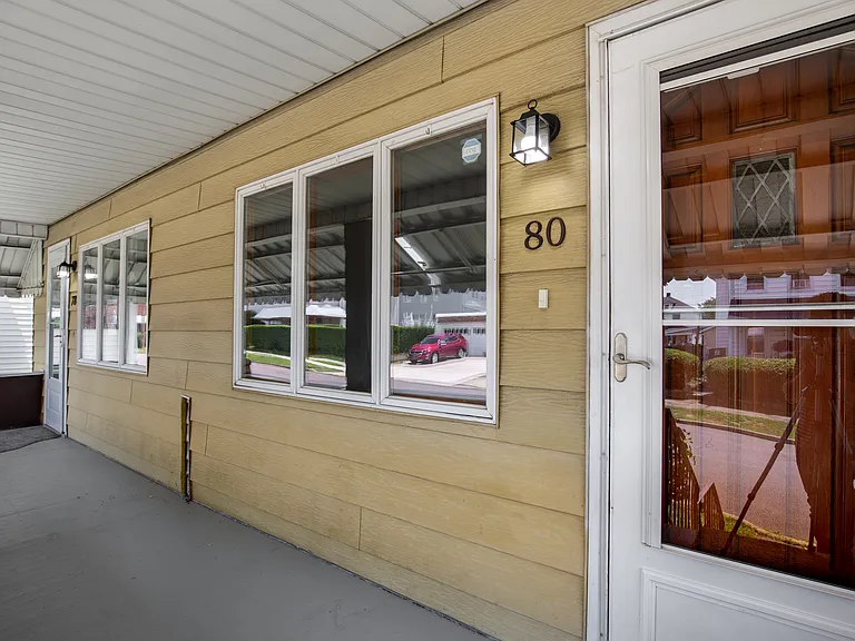 80 E Newport St — Photo 22
