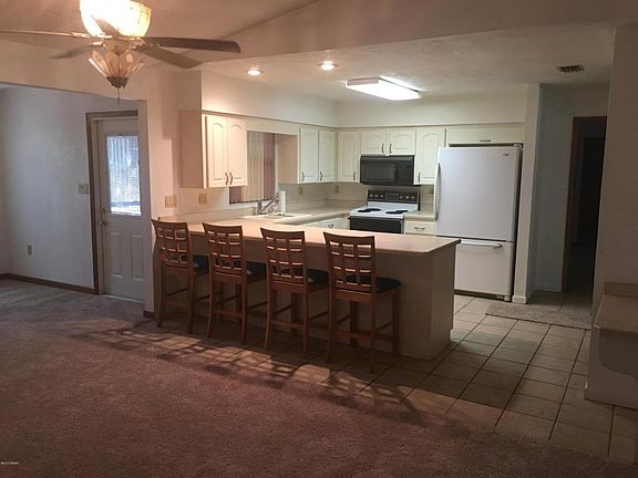2nd image of 718 Santa Fe Ave