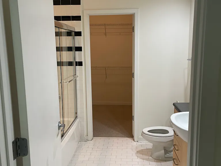 2125 Southend Dr #121 — Photo 10