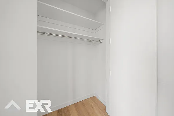 Rented by EXR | media 10