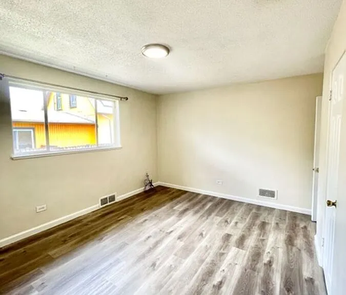 3115 N High St — Photo 12