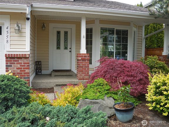 3rd image of 4558 SE Bakken Court