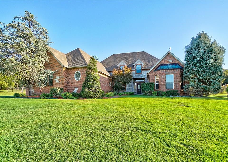 1st image of 12020 SE 105th Ct
