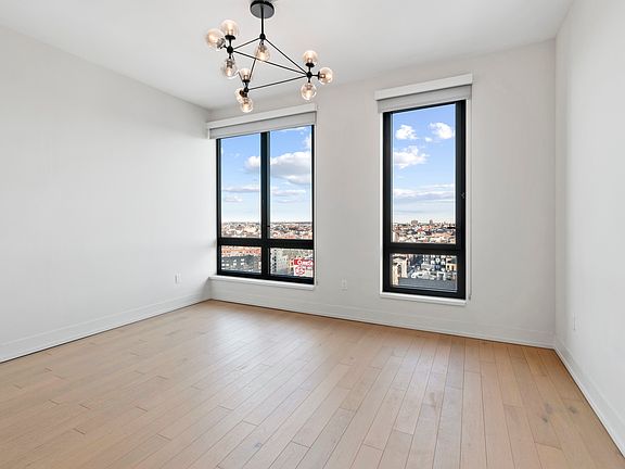 3rd image of 550 Vanderbilt Ave APT 1517