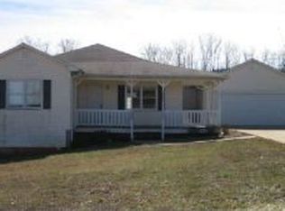 126 Hawthorne Dr, Cleveland, GA 30528