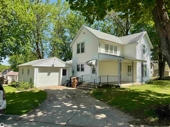 113 E Division St N, Audubon, IA 50025