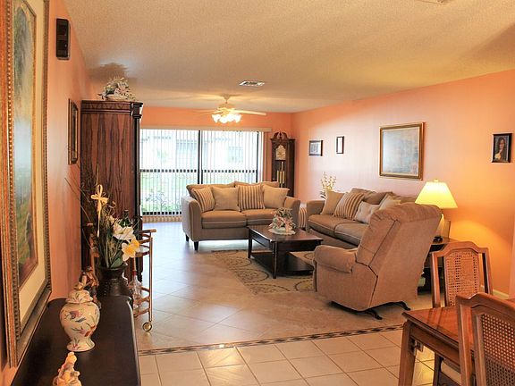 3rd image of 4696 Robinwood Pl APT A
