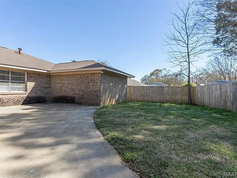 110 Diane Dr — Photo 39