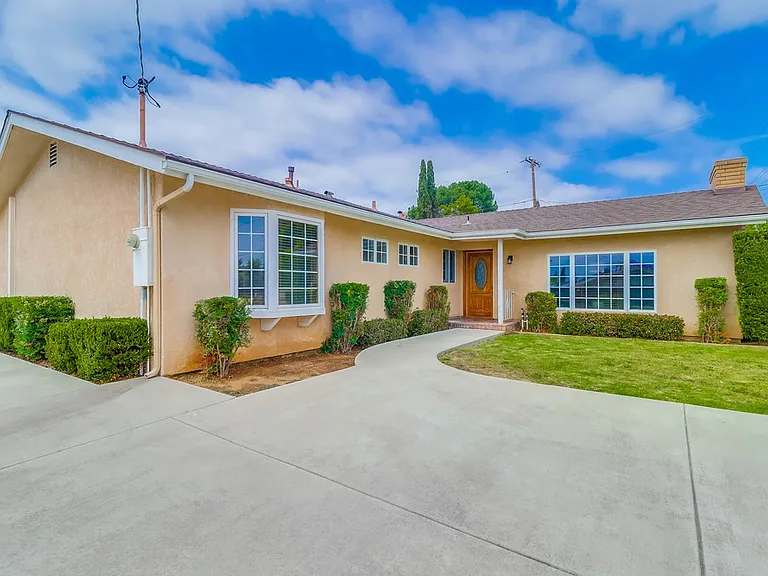 8120 Melrose Ln — Photo 23