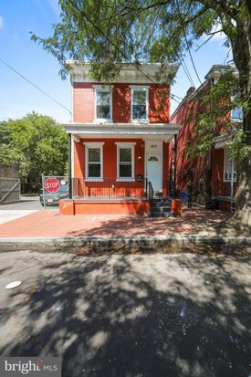 557 Berkley St, Camden, NJ 08103