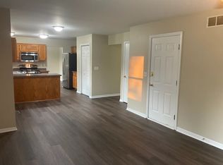 875 Foran Ln #1, Aurora, IL 60506