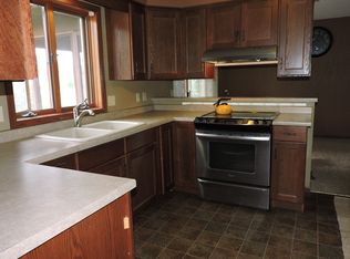 308 Lilac Ct, Waseca, MN 56093