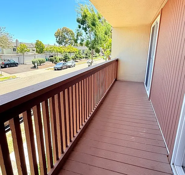 1033 Fontana Dr — Photo 21