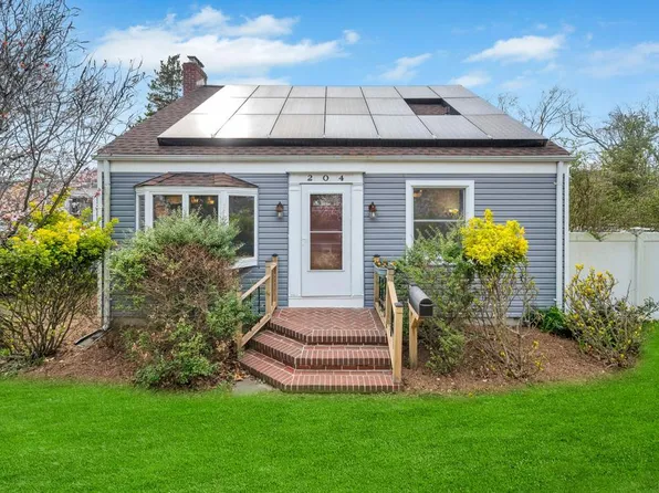 204 Bay Avenue, Patchogue, NY 11772