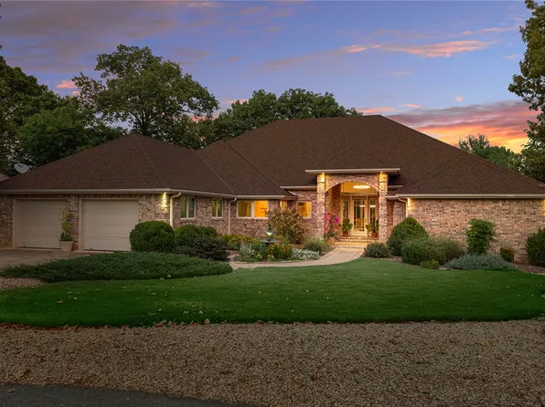 16 Ellwood Cir, Bella Vista, AR 72715