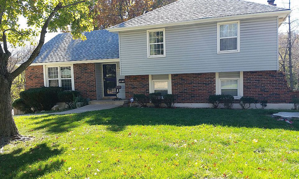 1st image of 8916 Evanston Way