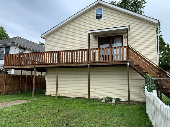 2nd image of 1039 1/2 Morgantown Ave #2