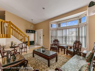 1 Walnut Dr, Howell, NJ 07731