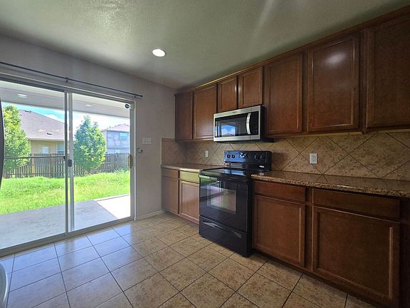 4th image of 105 W Gemini Ln