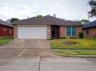 2313 Hummingbird Way, Mesquite, TX 75181