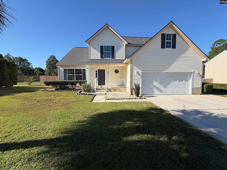 1st image of 152 Woodcote Dr