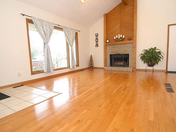 3rd image of 280 Elemeda St