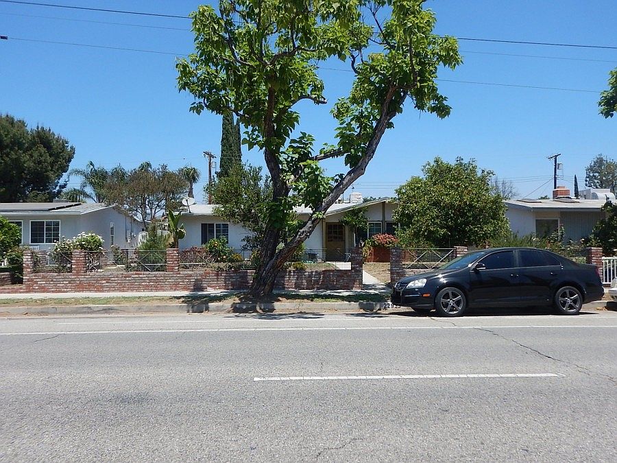 1st image of 22939 Sherman Way