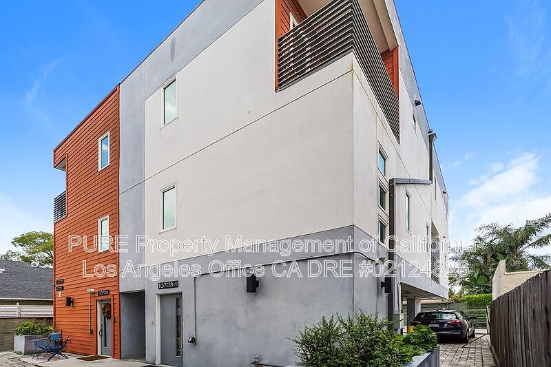 1st image of 10706 Camarillo St #10708.5